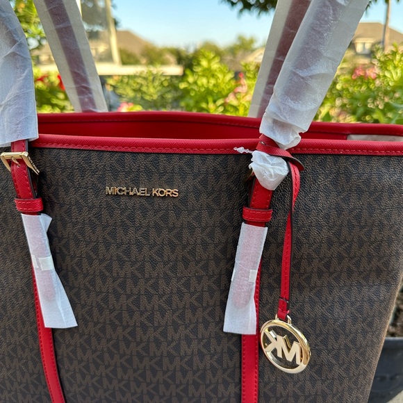 SALE💕Michael Kors Purse And Wallet - Picture 3 of 8